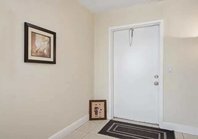 4th image of 202 Brittany F, Delray Beach, FL 33446 | MLS# B26027461