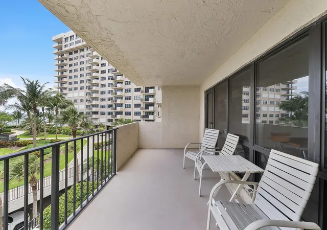 Homes for sale in Lauderdale By The Sea, FL | 4900 N Ocean Blvd #416, Lauderdale By The Sea, FL 33308 | MLS# B26027524