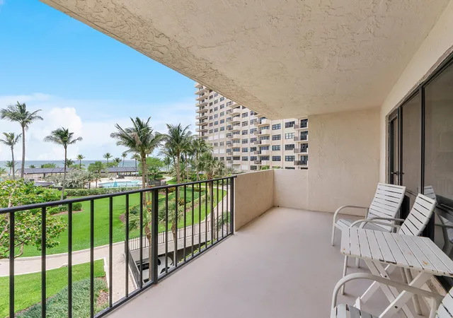 Homes for sale in Lauderdale By The Sea, FL | 4900 N Ocean Blvd #416, Lauderdale By The Sea, FL 33308 | MLS# B26027524