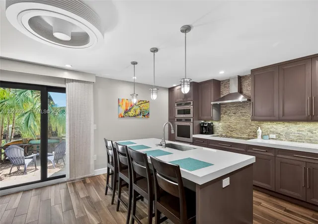 5th image of 3726 Ne 166Th St #116, North Miami Beach, FL 33160 | MLS# A12009699