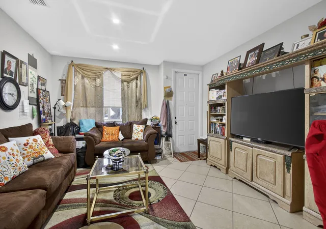 Photo 4 of Townhouse for sale at 3720 Oleander Ter, Riviera Beach, FL 33404 | MLS# B26027569 | Listing updated on 2026-09-23