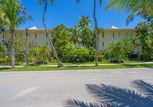 2nd image of 255 Sunrise Dr #207, Key Biscayne, FL 33149 | MLS# A12017871