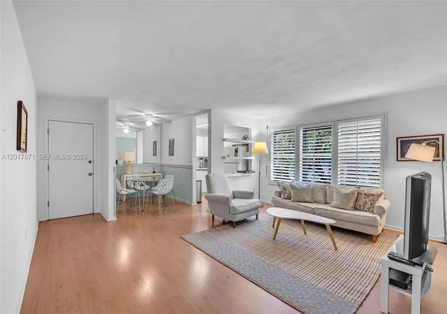 4th image of 255 Sunrise Dr, Key Biscayne, FL 33149