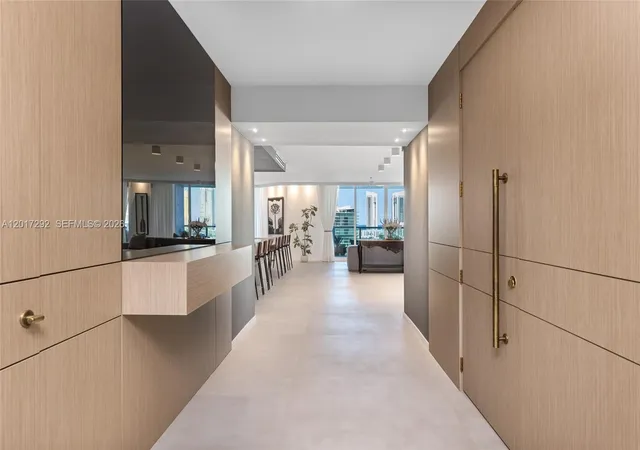 3rd image of 3201 Ne 183Rd St #1503/1504, Aventura, FL 33160 | MLS# A12017292