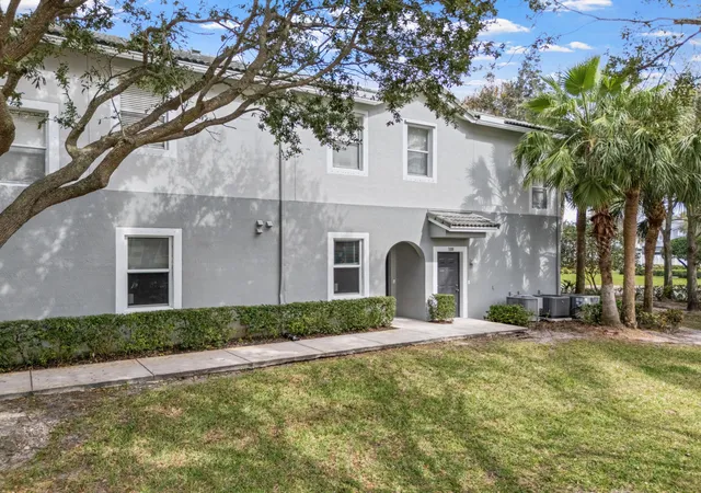 Photo 3 of Condo for sale at 3105 Grandiflora Dr, Lake Worth, FL 33467 | MLS# B26027672 | Listing updated on 2026-09-23
