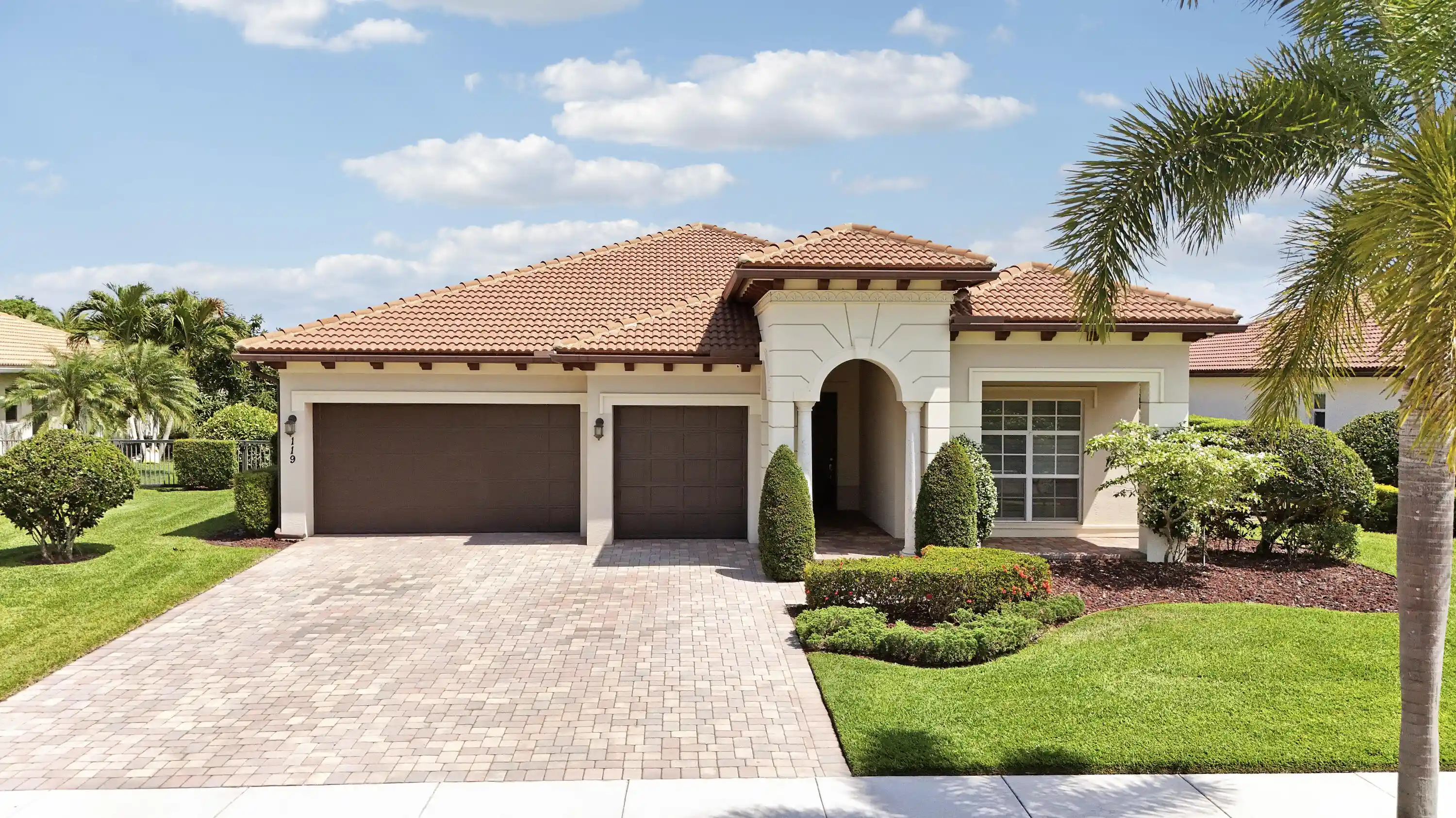 Single family home for sale at 119 Steeple Cir, Jupiter, FL 33458 | MLS# B26027700