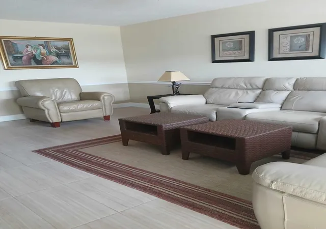 Homes for sale in Deerfield Beach, FL | 4023 Newport H, Deerfield Beach, FL 33442 | MLS# B26027745