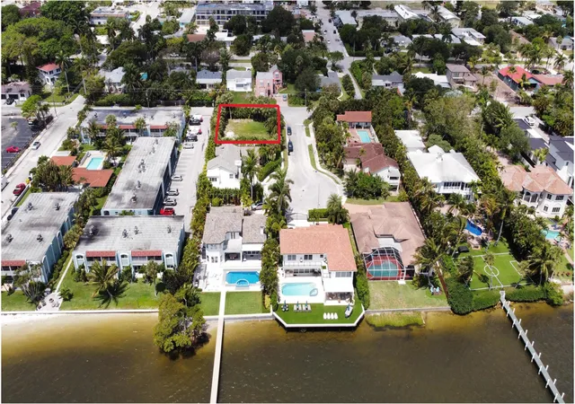Photo 4 of Land for sale at 7 Lakeside Palms Ct, Lake Worth Beach, FL 33460 | MLS# B26027832 | Listing updated on 2026-09-23