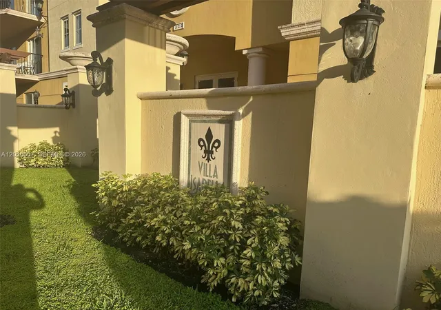 1st image of 322 Madeira Ave #302, Coral Gables, FL 33134 | MLS# A12016507