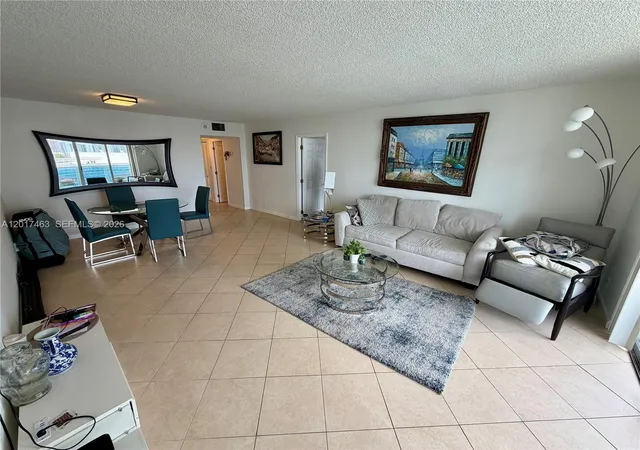 2nd image of 3800 S Ocean Dr #1208, Hollywood, FL 33019 | MLS# A12017463