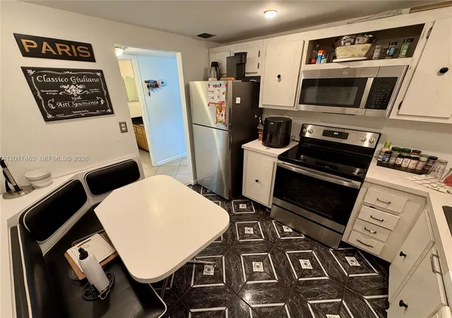 5th image of 3800 S Ocean Dr #1208, Hollywood, FL 33019 | MLS# A12017463