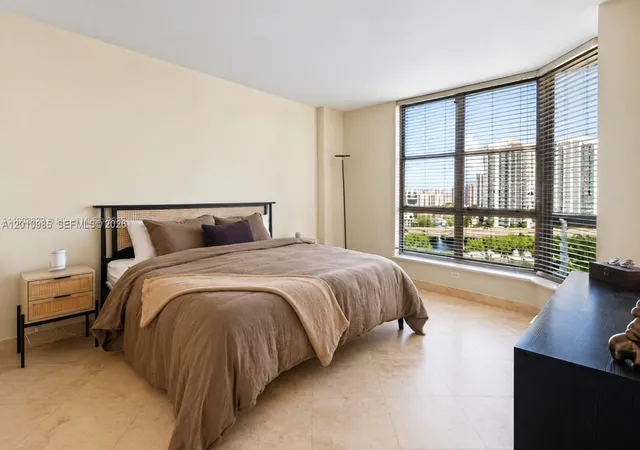 2nd image of 3600 Mystic Pointe Dr #1209, Aventura, FL 33180 | MLS# A12010985
