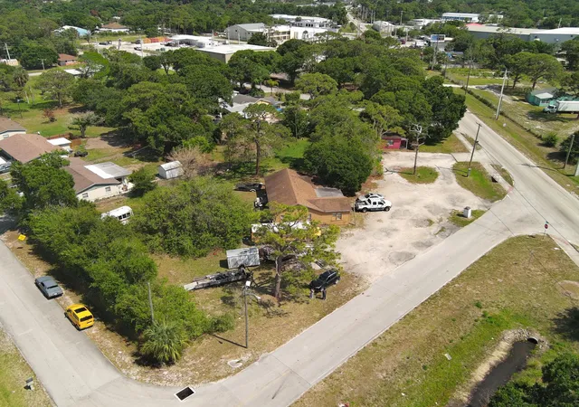 Photo 14 of Single family home for sale at 902 Angle Rd, Fort Pierce, FL 34947 | MLS# B26027982 | Listing updated on 2026-09-23