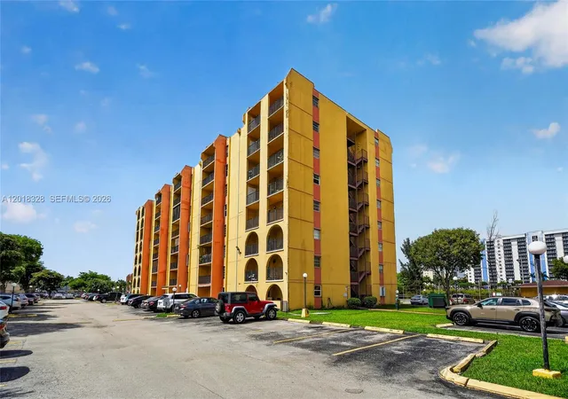 4th image of 4801 Nw 7Th St #810, Miami, FL 33126 | MLS# A12018328