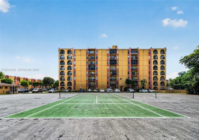 5th image of 4801 Nw 7Th St #810, Miami, FL 33126 | MLS# A12018328