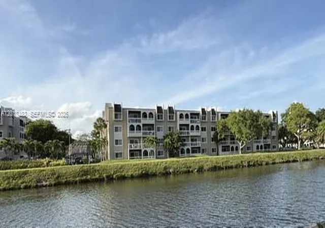 17th image of 7815 Camino Real I417 #i417, South Miami, FL 33143 | MLS# A12018482