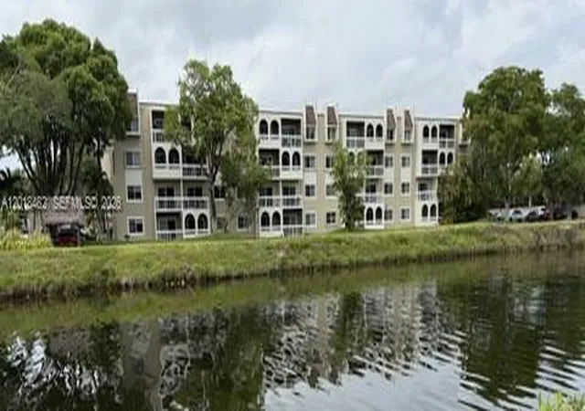 1st image of 7815 Camino Real I417 #i417, South Miami, FL 33143 | MLS# A12018482