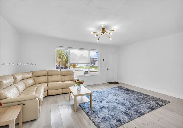 4th image of 1600 Nw 120Th Ave, Pembroke Pines, FL 33026 | MLS# A12013885