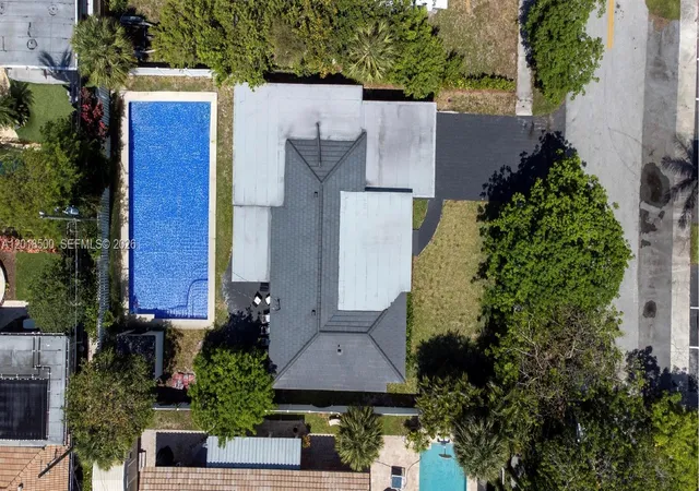 Homes for sale in Fort Lauderdale, FL | 2308 Se 18 St, Fort Lauderdale, FL 33316 | MLS# A12018500