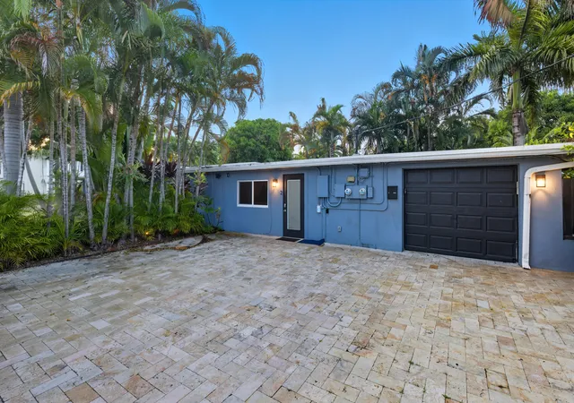 Homes for sale in Fort Lauderdale, FL | 1145 Ne 17Th Wy, Fort Lauderdale, FL 33304