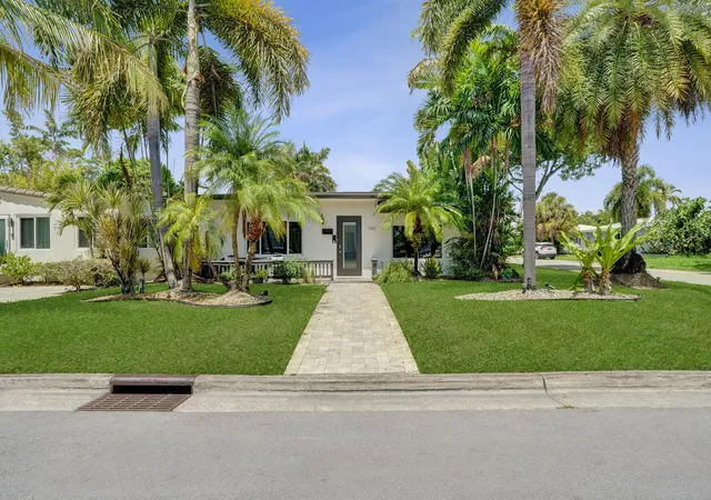 Photo 3 of Multi family home for sale at 1145 Ne 17th Way #1-2, Fort Lauderdale, FL 33304 | MLS# B26028121 | Listing updated on 2026-10-08