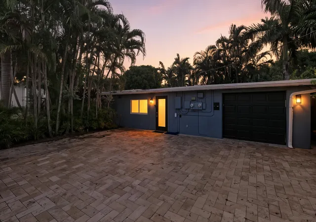 Homes for sale in Fort Lauderdale, FL | 1145 Ne 17Th Wy, Fort Lauderdale, FL 33304
