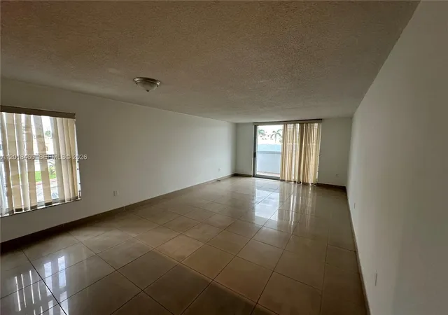 3rd image of 7118 Bonita Dr #305, Miami Beach, FL 33141 | MLS# A12018465