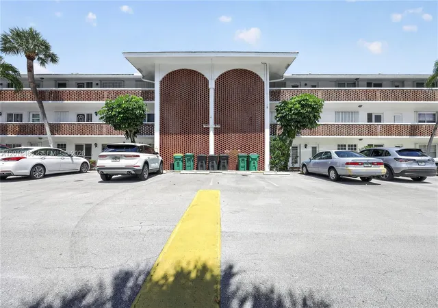 1st image of 2050 Ne 39th St #W112, Lighthouse Point, FL 33064 | MLS# A12018466