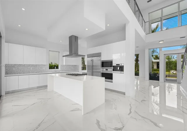 Homes for sale in Weston, FL | 16710 Botaniko Dr N, Weston, FL 33326 | MLS# A12004496