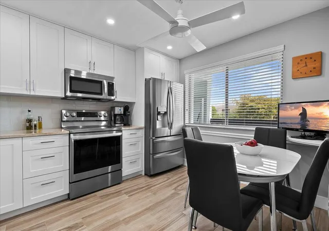 Photo 2 of Condo for sale at 6698 10th Avenue N #305, Lake Worth, FL | MLS# B26028233 | Listing updated on 2026-09-29