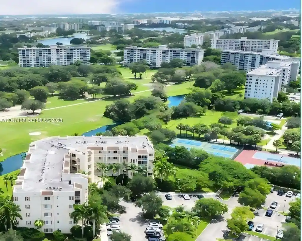 Condo for sale at 3500 Oaks Clubhouse Dr #211, Pompano Beach, FL 33069 | MLS# A12017137