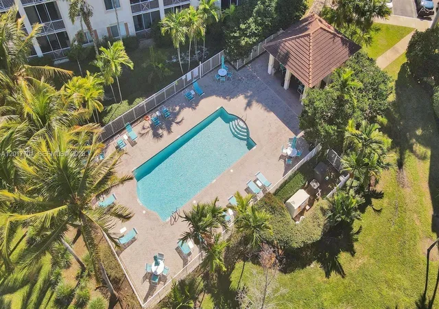 Homes for sale in Pompano Beach, FL | 3600 Oaks Clubhouse Dr, Pompano Beach, FL 33069