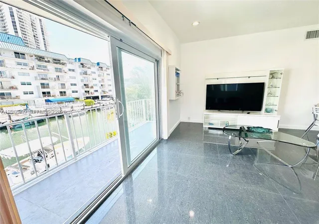 2nd image of 3751 Ne 170Th St, North Miami Beach, FL 33160