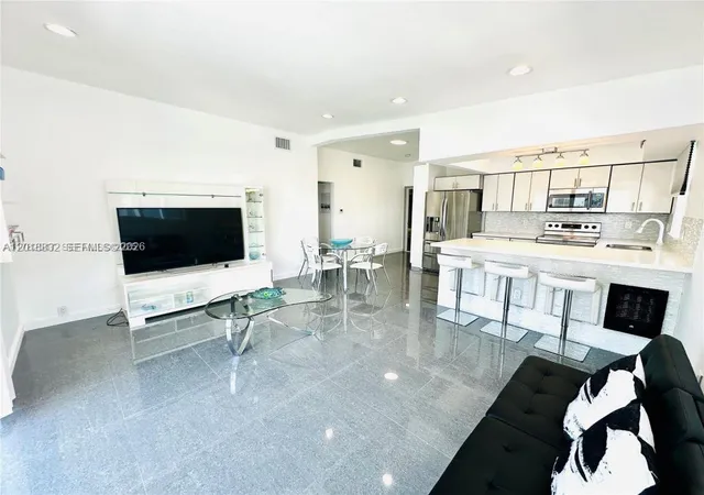 3rd image of 3751 Ne 170Th St, North Miami Beach, FL 33160