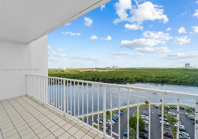 1st image of 500 Bayview Dr #1421, Sunny Isles Beach, FL 33160 | MLS# A12018825