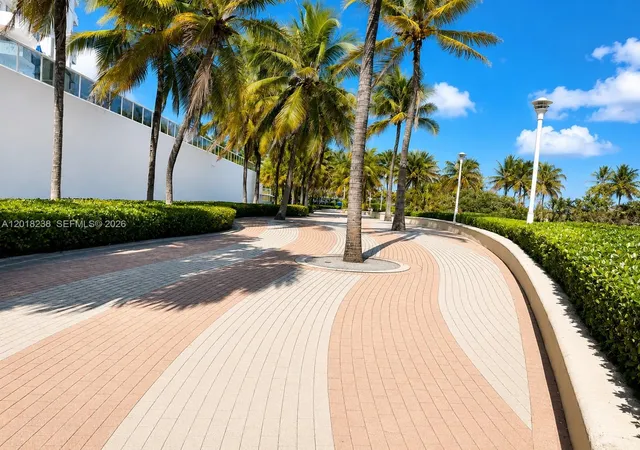 60th image of 1621 Collins Ave #310, Miami Beach, FL 33139 | MLS# A12018238