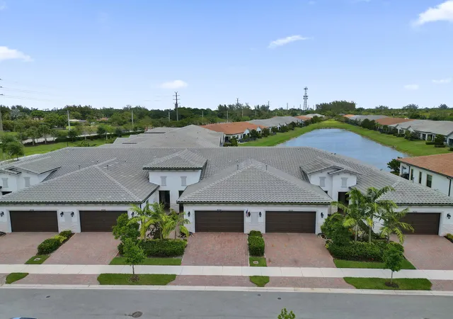 Homes for sale in Parkland, FL | 8334 W Blue Spring Dr #8334, Parkland, FL 33067 | MLS# B26028311