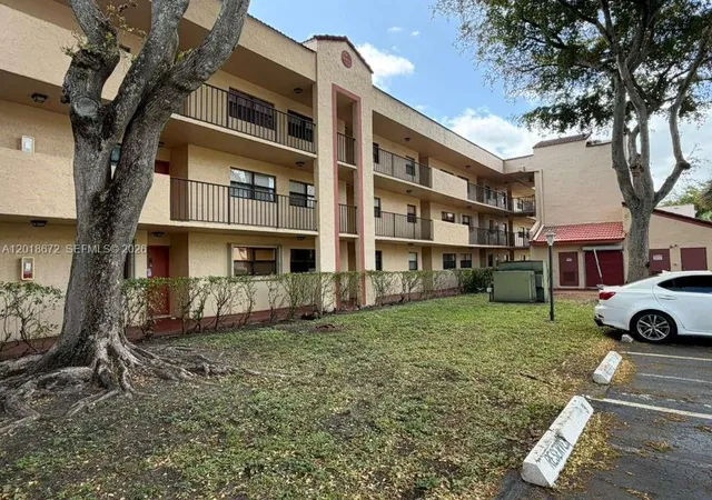 Homes for sale in Miramar, FL | 3400 Foxcroft Rd 107 #107, Miramar, FL 33025 | MLS# A12018672