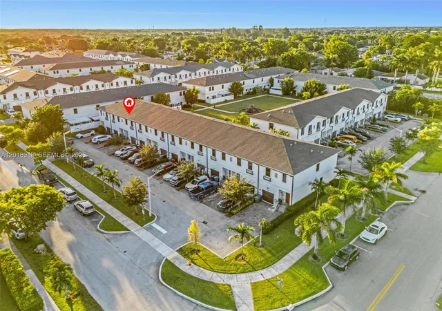 Homes for sale in Florida City, FL | 730 Sw 12th St, Florida City, FL 33034 | MLS# A12018913