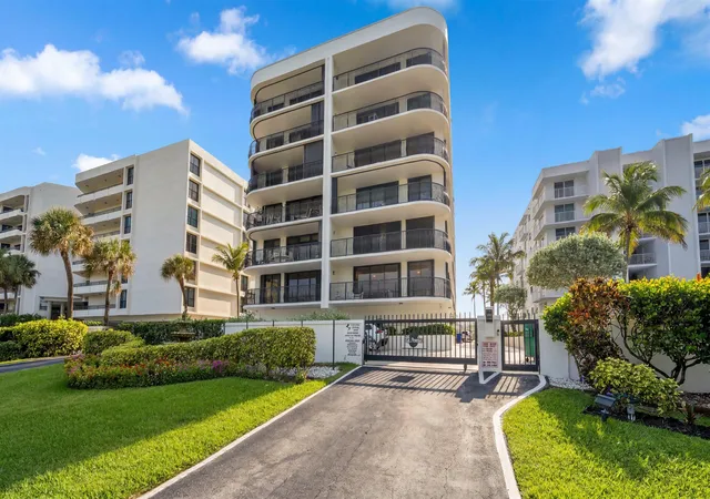 Photo 2 of Condo for sale at 4000 S Ocean Blvd #104, Palm Beach, FL 33480 | MLS# B26028627 | Listing updated on 2026-10-07