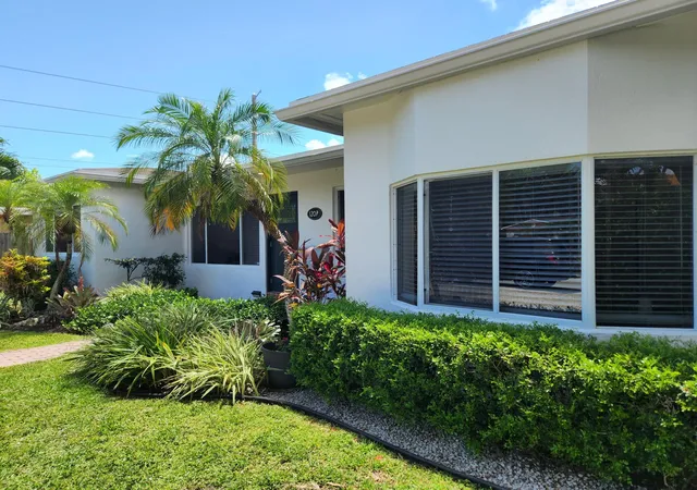 Homes for sale in Fort Lauderdale, FL | 1207 Ne 12th Ave, Fort Lauderdale, FL 33304 | MLS# B26028484