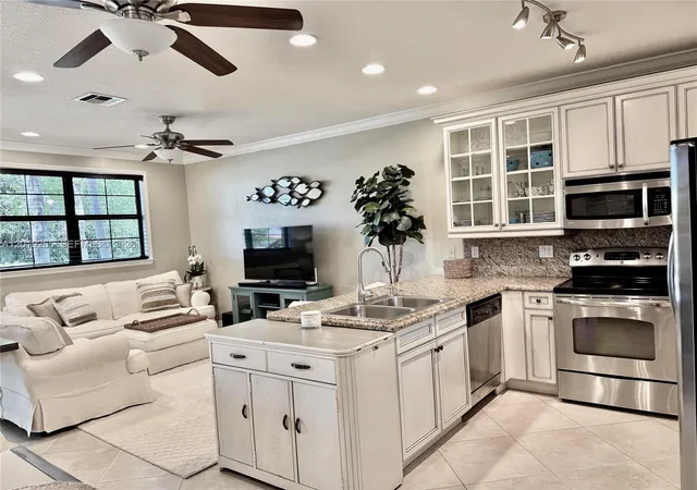 4th image of 867 S Ocean Blvd, Pompano Beach, FL 33062 | MLS# A12019255
