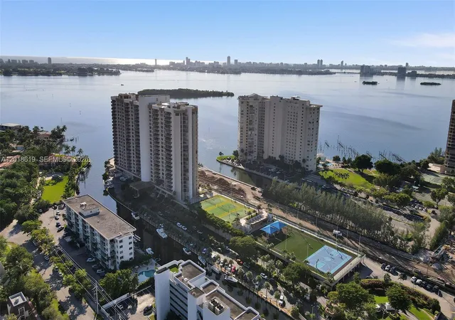 2nd image of 1800 Ne 114Th St #1502, Miami, FL 33181 | MLS# A12018619
