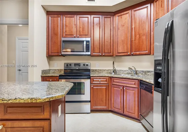 3rd image of 3001 Ne 185Th St #219, Miami, FL 33180 | MLS# A12019302