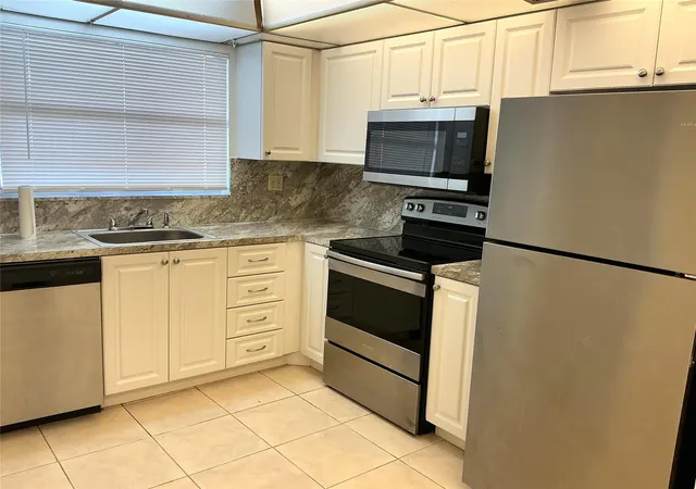 3rd image of 9481 Sunrise Lakes Blvd #102, Sunrise, FL 33322 | MLS# B26028755