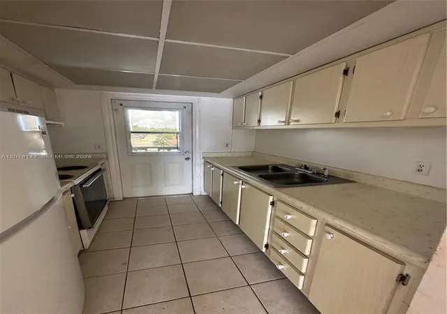 Homes for sale in Pompano Beach, FL | 1050 E Sample Rd, Pompano Beach, FL 33064