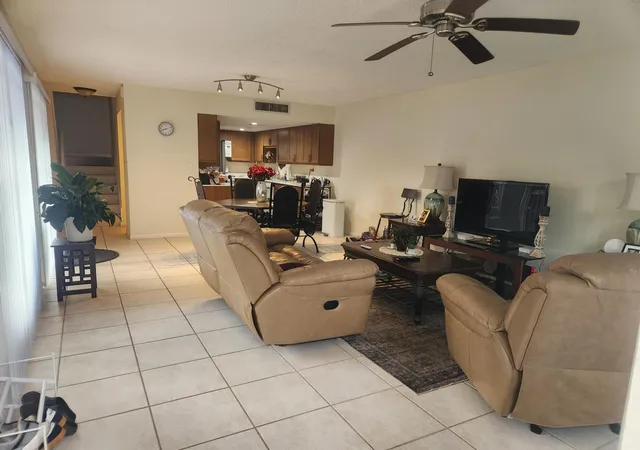 Photo 3 of Townhouse for sale at 515 Nw 98th Avenue #515, Plantation, FL 33324 | MLS# B26028521 | Listing updated on 2026-09-23