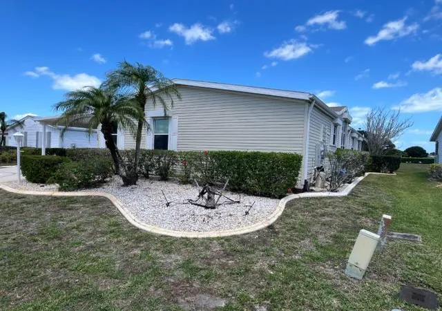Homes for sale in Port Saint Lucie, FL | 7928 Black Tern Dr, Port Saint Lucie, FL 34952 | MLS# B26028401