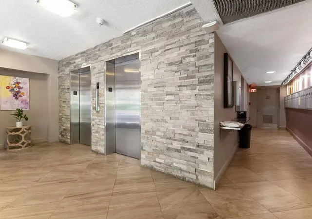 5th image of 804 Cypress Grove Ln #202, Pompano Beach, FL 33069 | MLS# B26028448