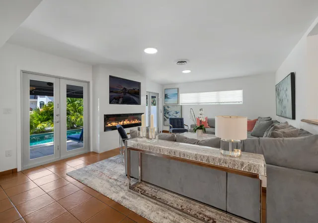 Photo 3 of Single family home for sale at 325 Coconut Isle Dr, Fort Lauderdale, FL 33301 | MLS# B26028514 | Listing updated on 2026-10-08